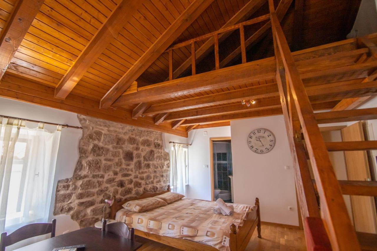 Apartments Loriana Sibenik Bagian luar foto