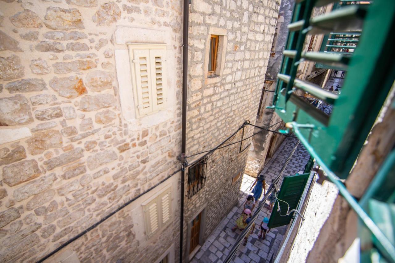 Apartments Loriana Sibenik Bagian luar foto