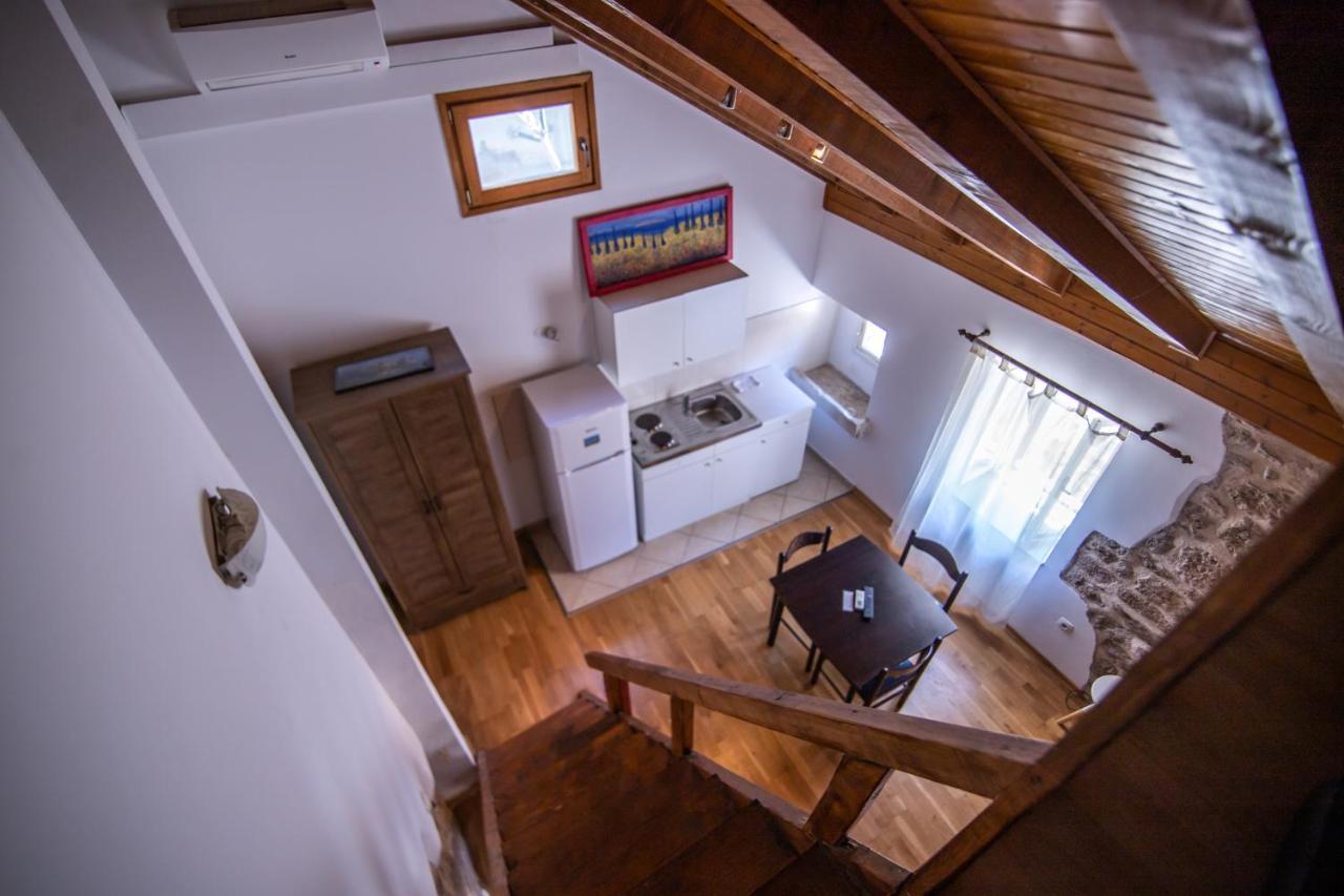 Apartments Loriana Sibenik Bagian luar foto