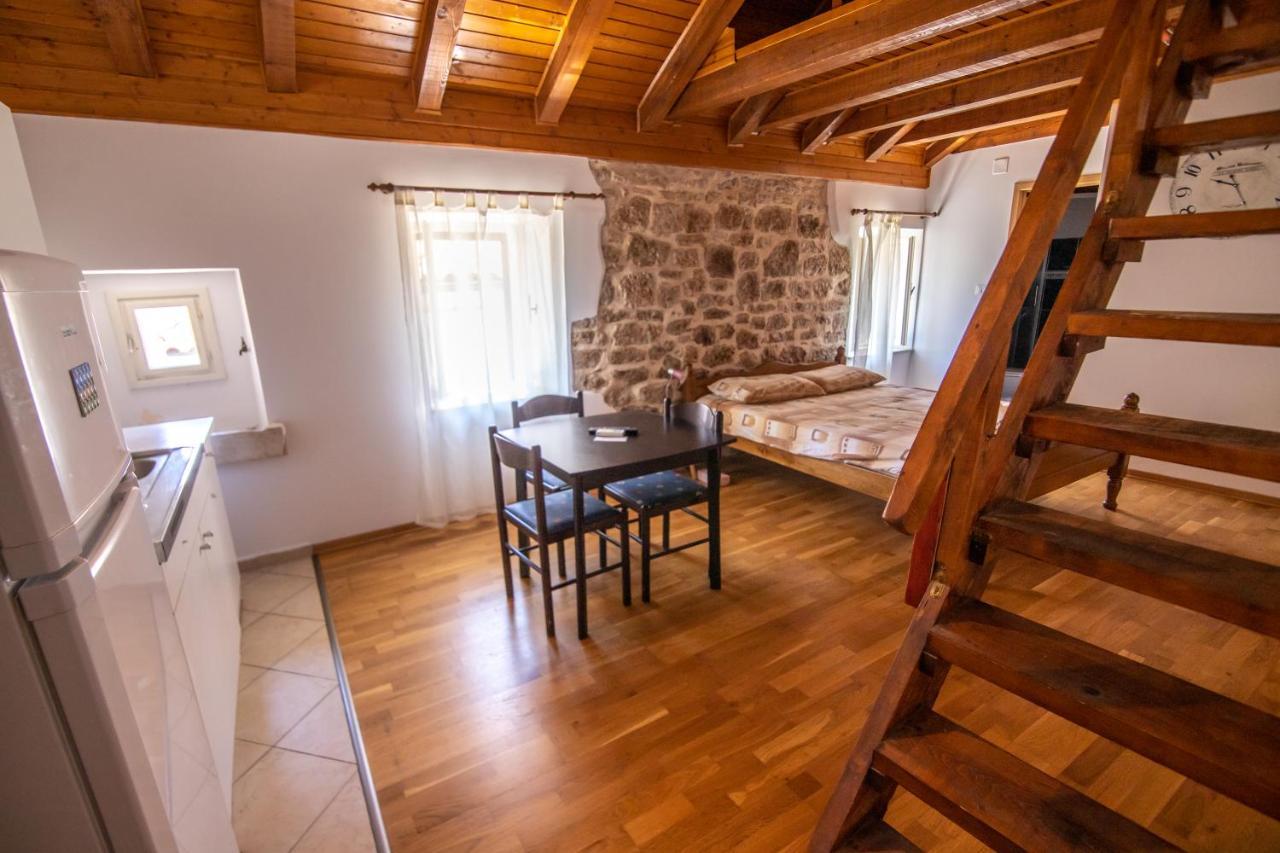 Apartments Loriana Sibenik Bagian luar foto