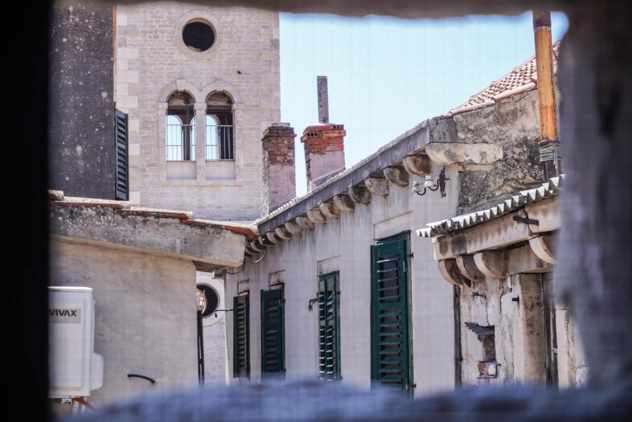 Apartments Loriana Sibenik Bagian luar foto