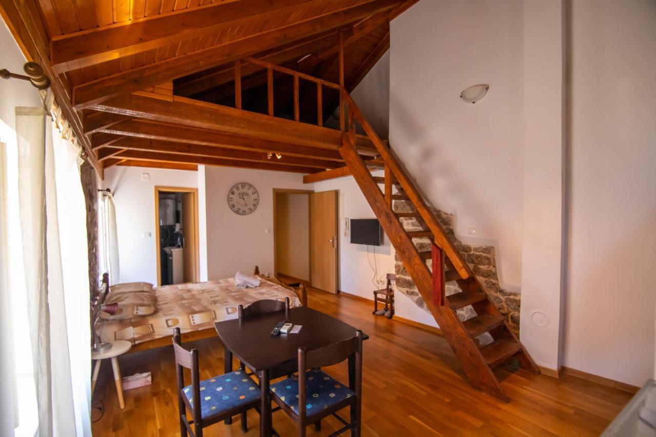 Apartments Loriana Sibenik Bagian luar foto