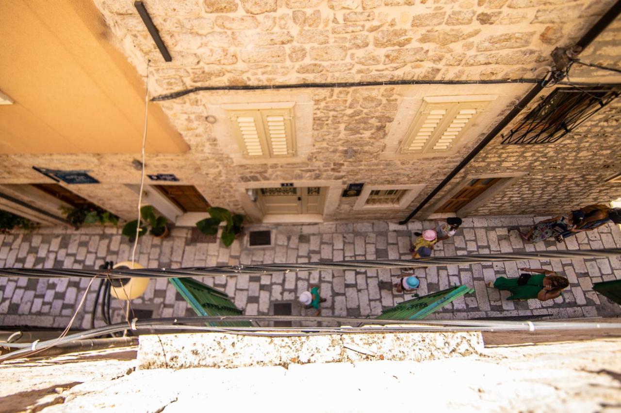 Apartments Loriana Sibenik Bagian luar foto
