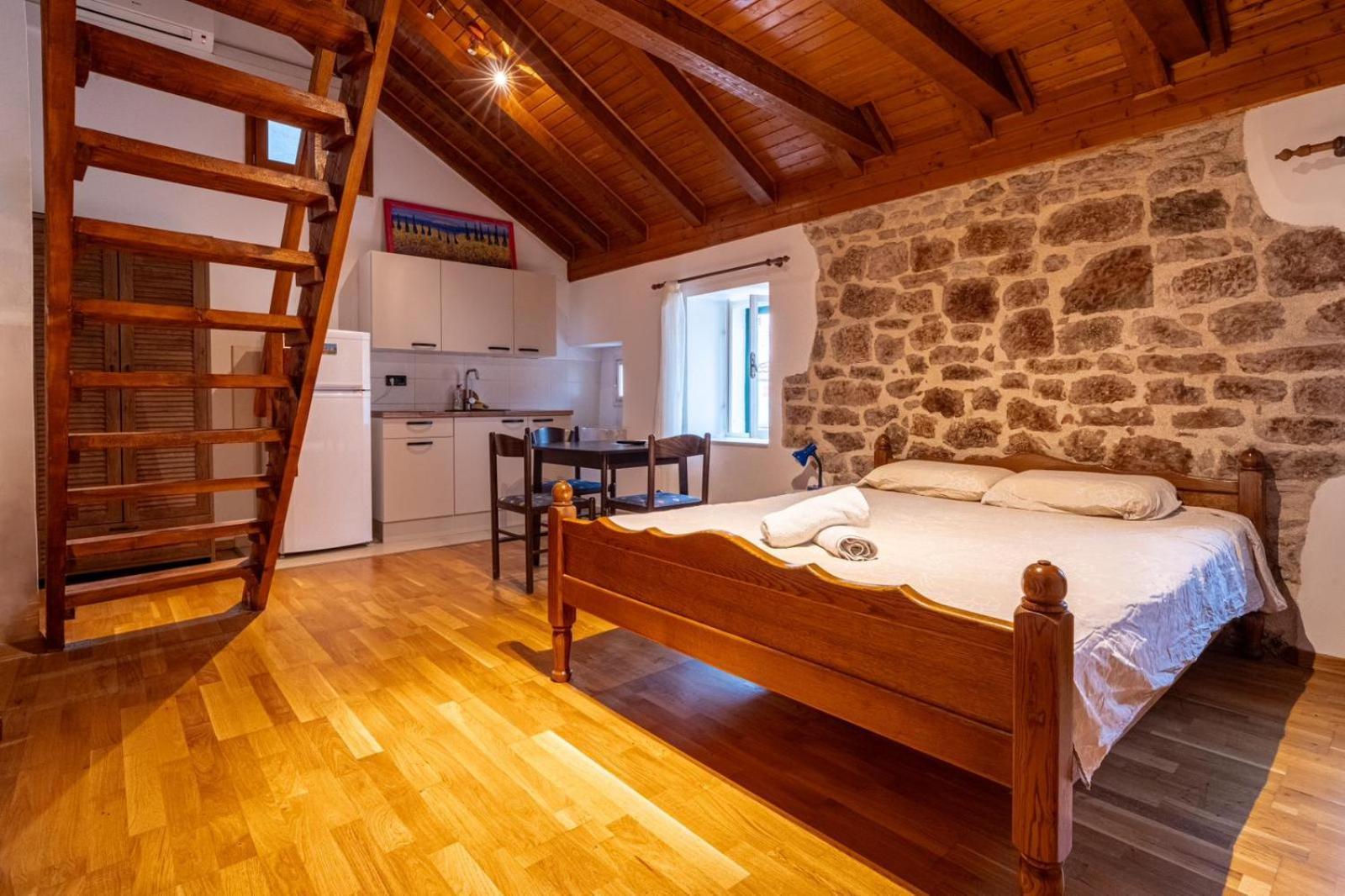 Apartments Loriana Sibenik Bagian luar foto