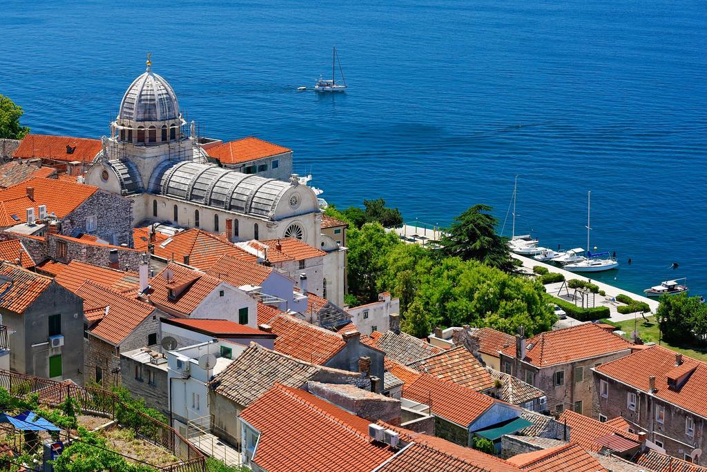 Apartments Loriana Sibenik Bagian luar foto