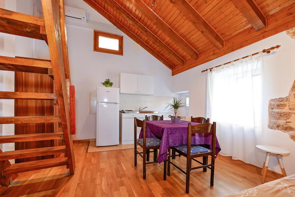 Apartments Loriana Sibenik Bagian luar foto